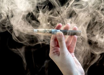 美国电子烟巨头Juul因向青少年推销电子烟被加州起诉